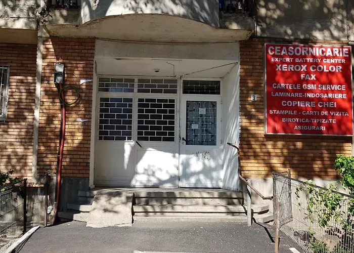 Sala Polivalenta - Sector 4 - Motru 84 By Mrg Lägenhet