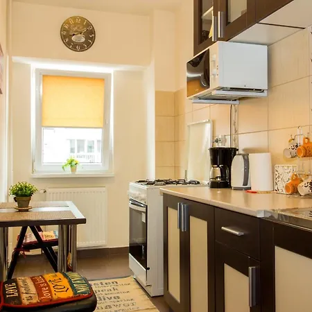 Sala Polivalenta - Sector 4 - Motru 84 By Mrg