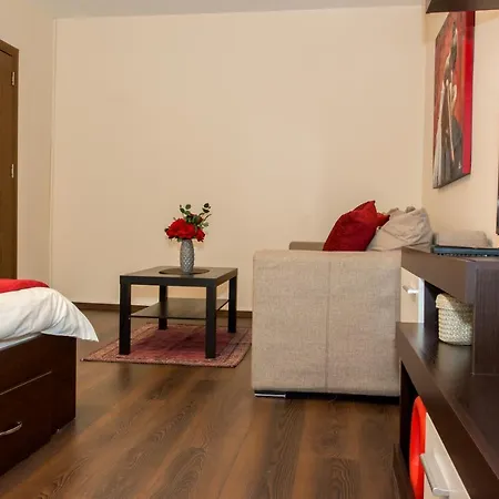 Sala Polivalenta - Sector 4 - Motru 84 By Mrg