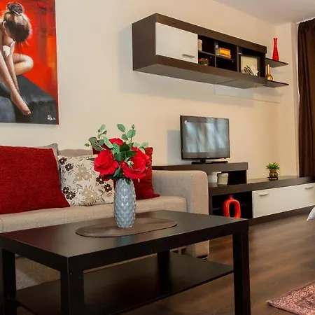 Apartman Sala Polivalenta - Sector 4 - Motru 84 By Mrg *