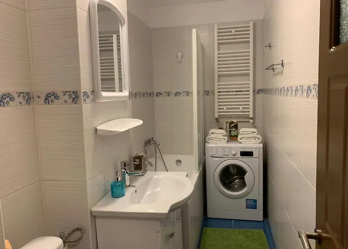 Apartman Sala Polivalenta - Sector 4 - Motru 84 By Mrg *