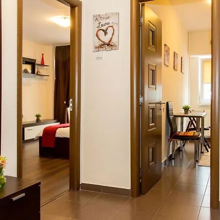 Sala Polivalenta - Sector 4 - Motru 84 By Mrg 布加勒斯特